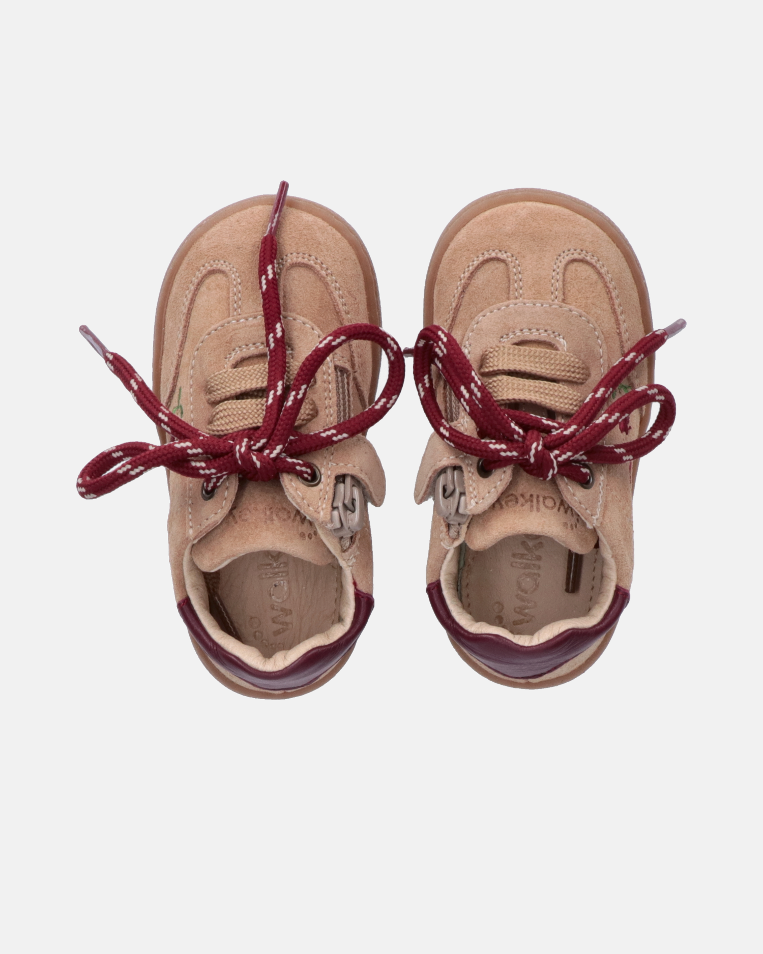 Sneakers da bambina con fiorellini ricamati
