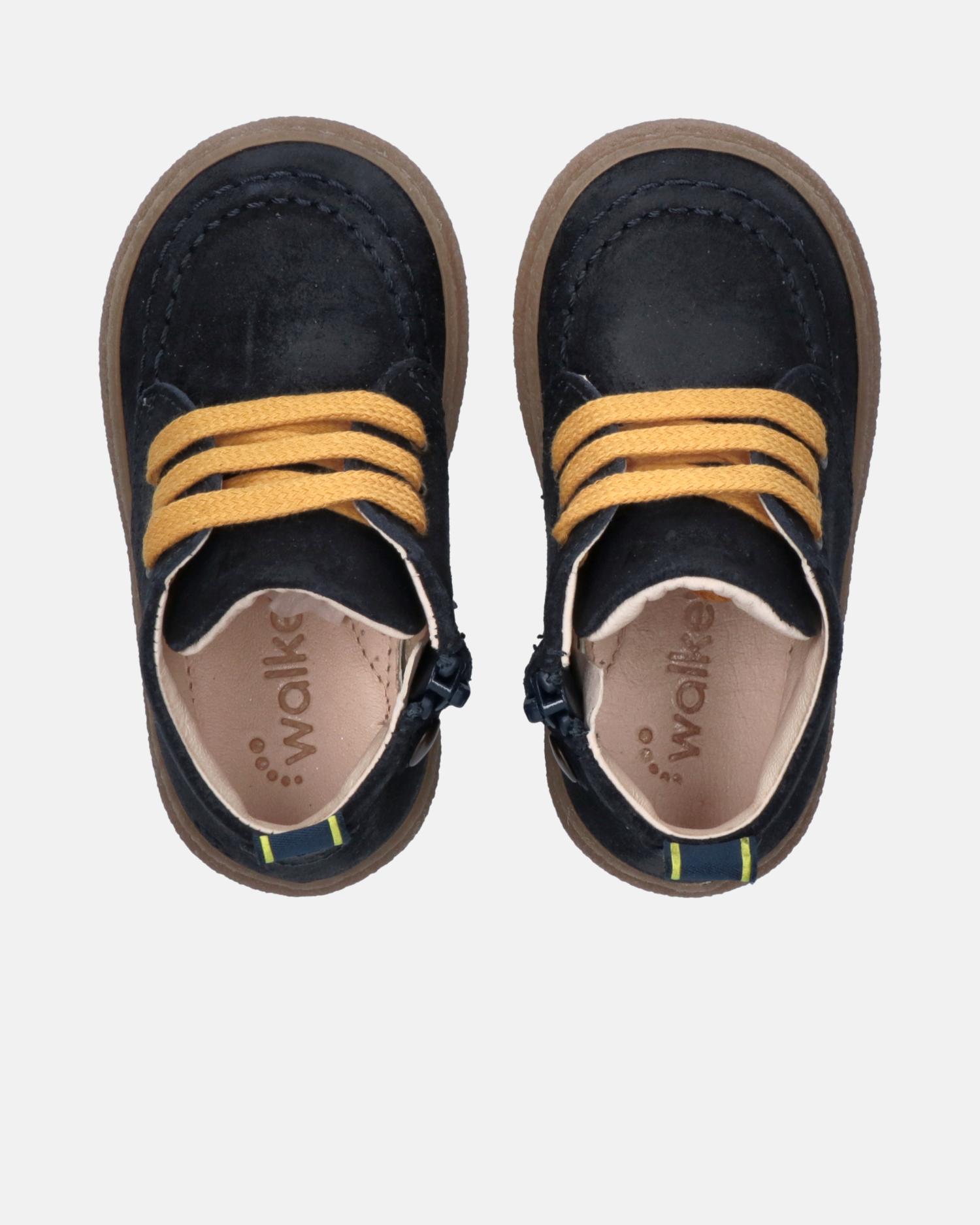 Lace-up ankle boots with contrasting laces