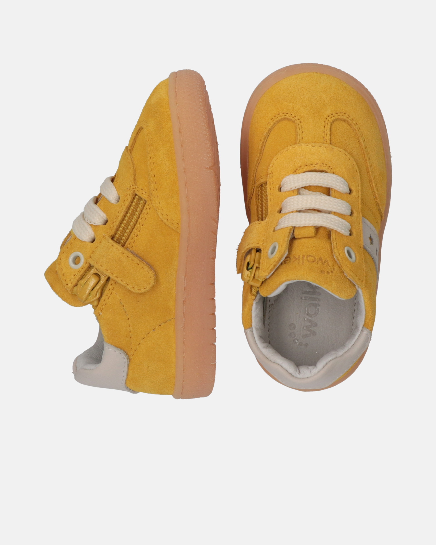 Sneakers in camoscio con stelle intarsiate