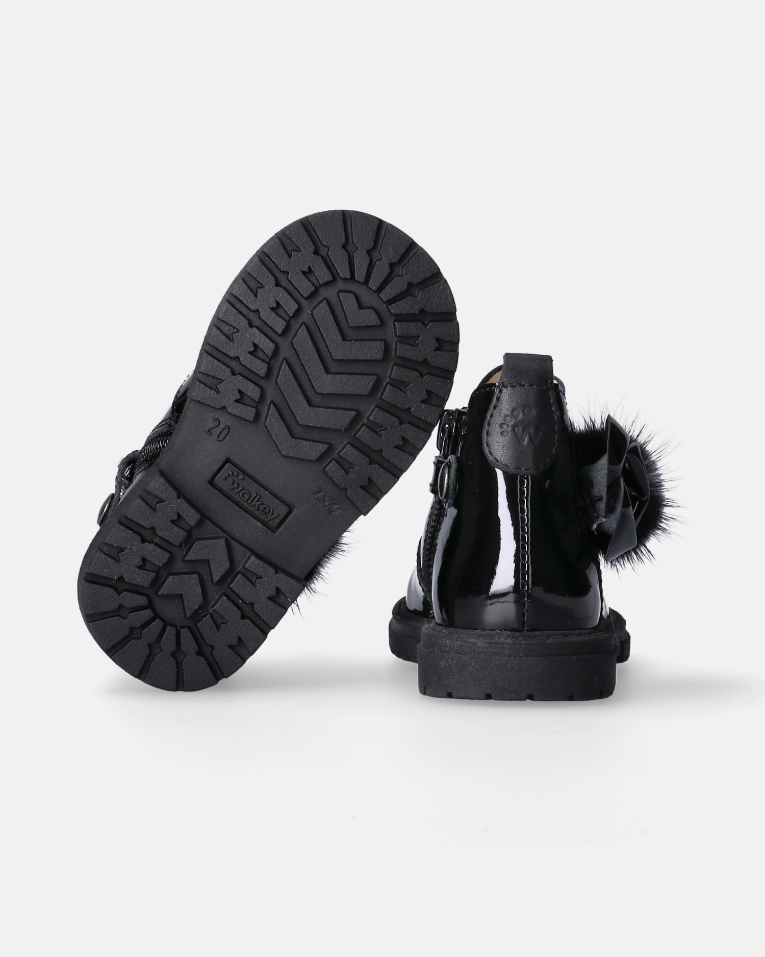 Stivaletti eleganti con soffice pon pon