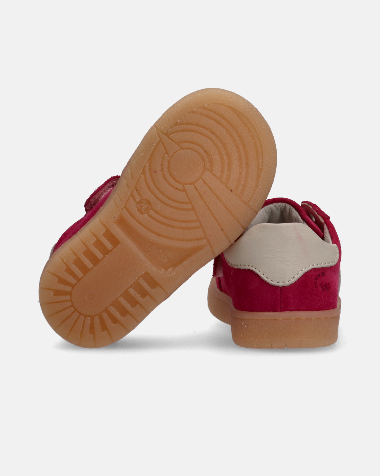 Sneakers in camoscio con stelle intarsiate