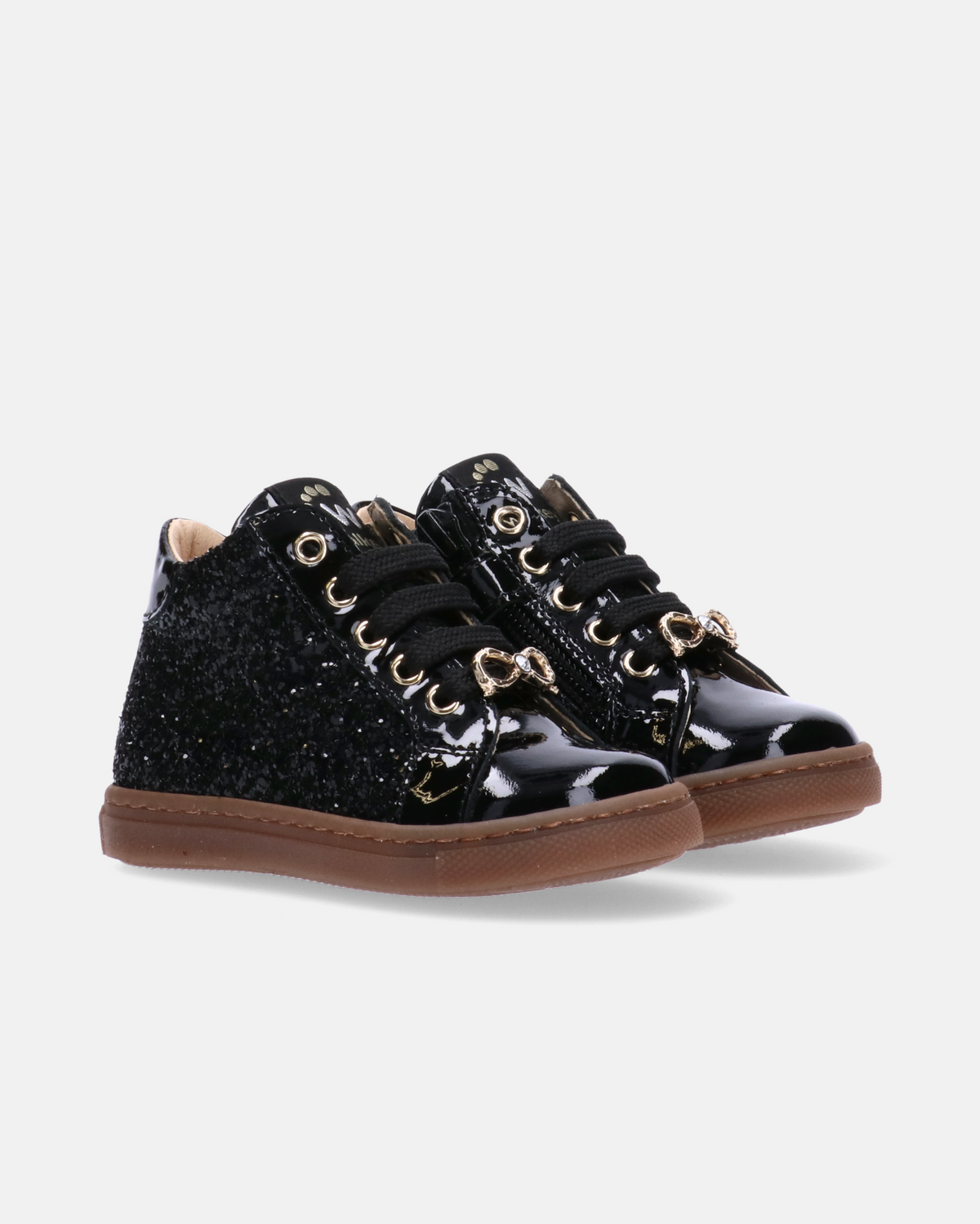 Sneakers bambina in vernice con glitter e fiocco gioiello