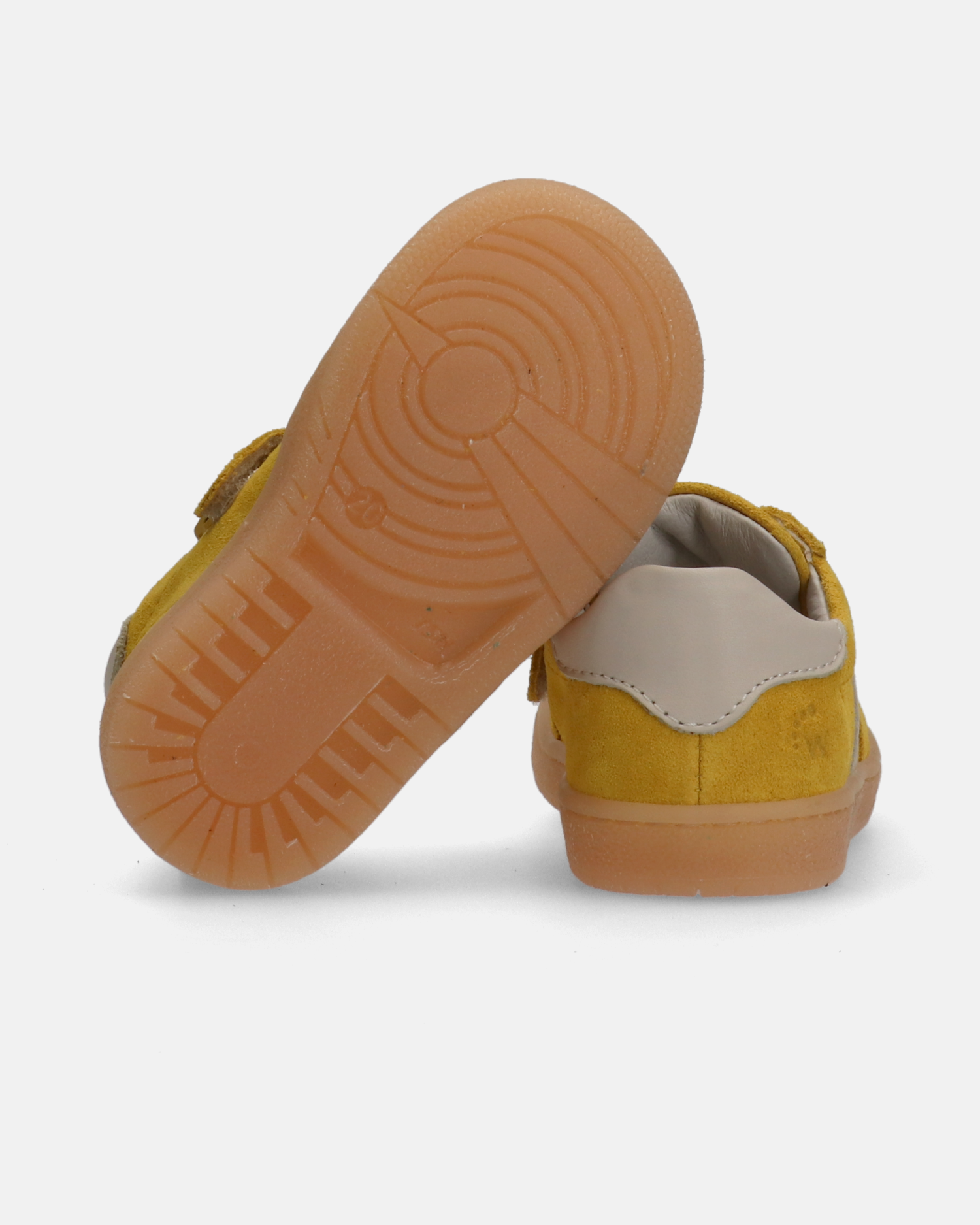 Sneakers in camoscio con stelle intarsiate