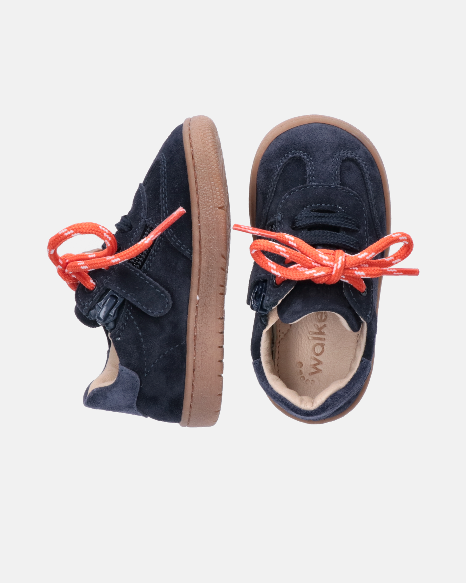 Sneakers da bambino con lacci colorati
